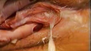 俄罗斯学生在乡村小屋放松身心