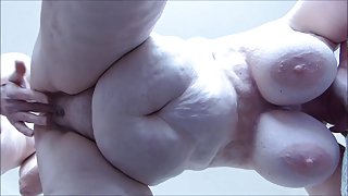 年轻俄国加上一对成熟夫妇