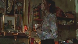 健康的鸡巴按摩师问她嘴里的女孩