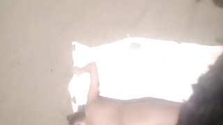 离婚后的纳迪亚是男人的焦点