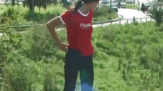 甜美的金发和俏皮的黑发