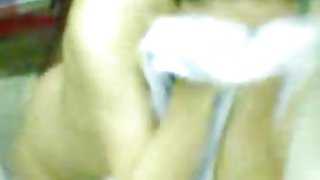 藏在垃圾桶后面